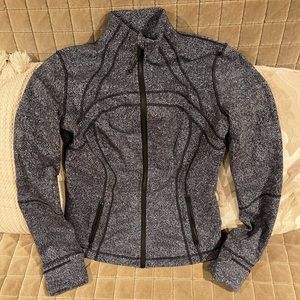 Lululemon lightly worn zip up sports sweater